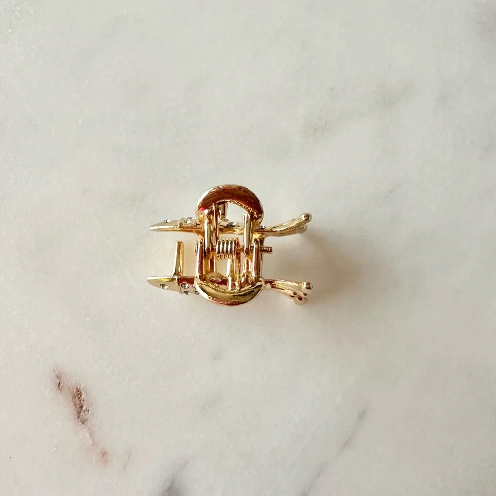 Gold Fish-Shaped Mini Hair Claw